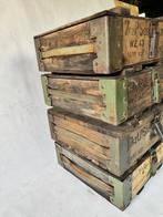 Krat (4) - Militaire industriële dozen. - Hout, Staal