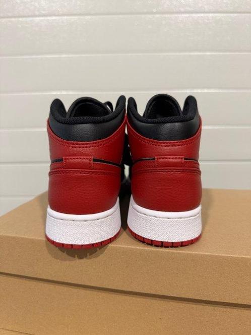 Nike - Air Jordan 1 Mid - High-top sneakers - Maat: EU 37.5, Kleding | Heren, Schoenen