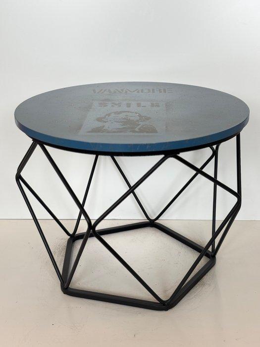 Rob VanMore - Tea-Time SMILE! Table - ø50cm, Antiek en Kunst, Kunst | Designobjecten