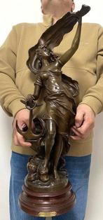 Auguste Moreau (1834-1917) - Groot - sculptuur, Commerce, Antiek en Kunst
