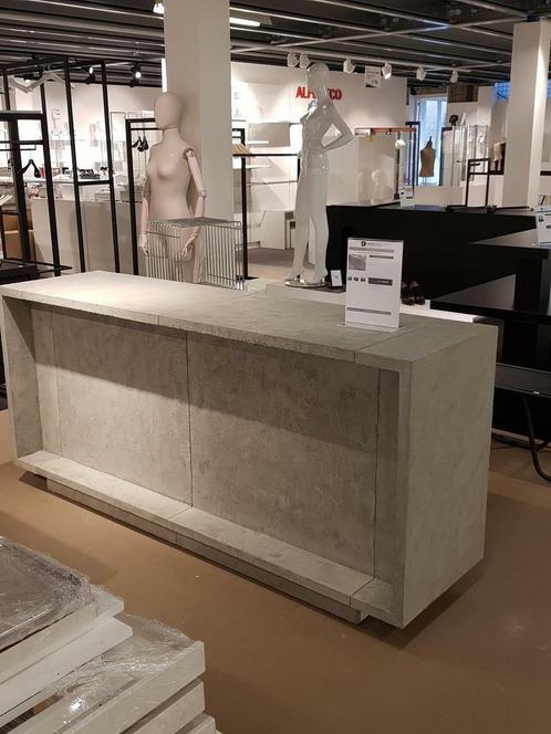 *TIP*  Excentric toonbank beton grijs C-PEC-016 240 cm bree, Articles professionnels, Aménagement de Bureau & Magasin | Commerce & Inventaire