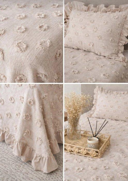 Bedsprei - 240 cm - 250 cm - geruffelde beddensprei, Antiek en Kunst, Antiek | Tapijten, Tafelkleden en Textiel