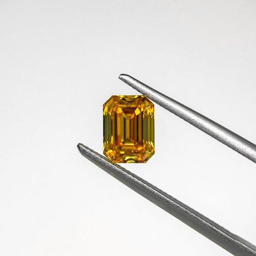 1 pcs Diamant  (Natuurlijk gekleurd)  - 1.05 ct - Smaragd -, Handtassen en Accessoires, Edelstenen