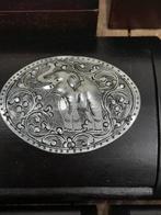 8 Ambachtelijke houten kistjes - olifanten en bloemen -, Antiek en Kunst