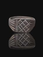 Viking periode Rare Bronze Raster Seal Ring (Zonder