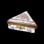 French enamel triangular table snuff box painted with