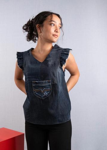 Upcycled Top in size M by Pixel Polly