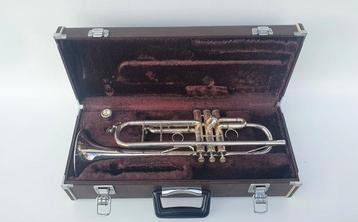 Trompette vintage professionnelle SELMER C700 CL série no : disponible aux enchères