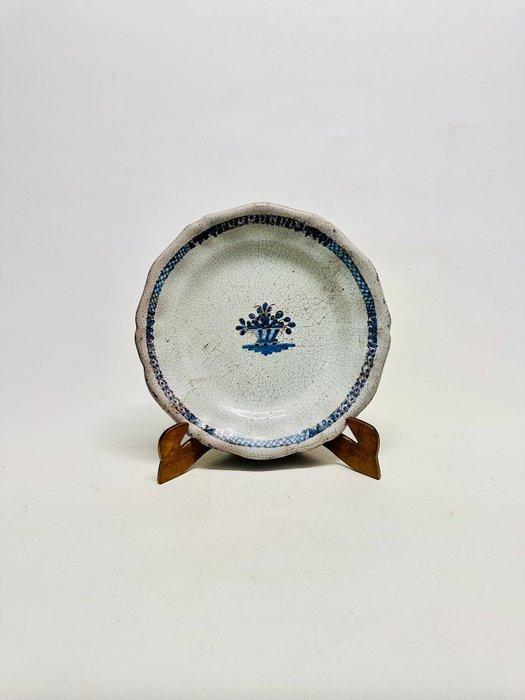 Schotel - 18th-Century French Faience Plate - Aardewerk -, Antiek en Kunst, Antiek | Glaswerk en Kristal