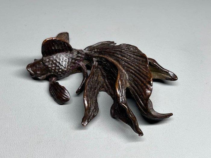 Presse-papier - Antique Copper Brush Rest in Goldfish Shape, Antiquités & Art, Art | Objets design