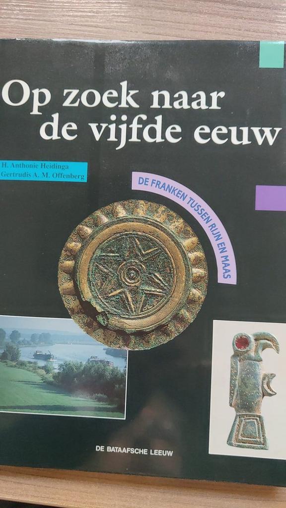 Op zoek naar de vijfde eeuw 9789067072571 Heidinga, Boeken, Geschiedenis | Wereld, Gelezen, Verzenden