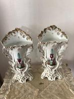 Set van twee altaarvaashoeders - 35 cm - Porselein -