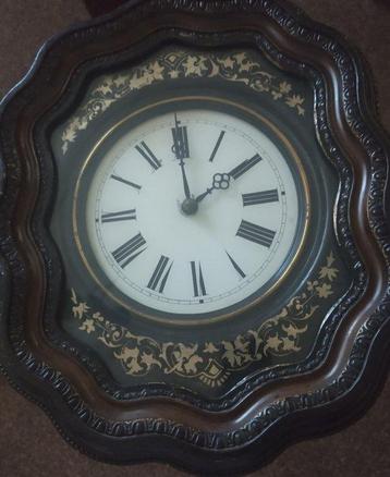 Horloge œil de bœuf - boîte de noix noir avec intarsia -, Antiek en Kunst
