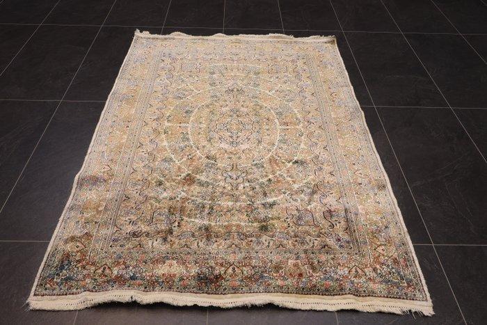 Zeer mooie Ghoum zijde. - Tapijt - 178 cm - 129 cm, Huis en Inrichting, Stoffering | Tapijten en Vloerkleden