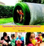 Opvoeden op het kinderdagverblijf 9789035232860 Elly Singer, Verzenden, Gelezen, Elly Singer