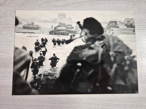 L. J. Evans / AFPU - Iconic photo of D-Day: Landing on Queen, Antiek en Kunst, Kunst | Schilderijen | Modern