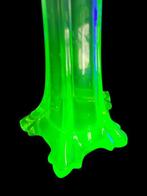 Vaas - uranium glas - soliflore vaas 50 cm XXL, Antiek en Kunst