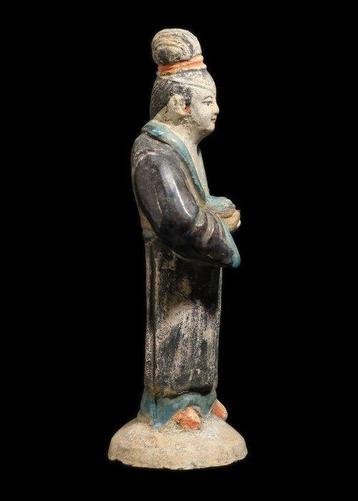 Chinois ancien Terre cuite Statuette de femme courtisane