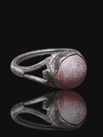 Middeleeuwen, kruisvaardersperiode Zilver, Stunning Garnet