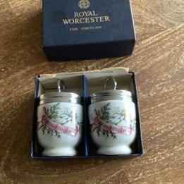 Royal Worchester - Eierdopje (2) - Chamomile (fijne, Antiek en Kunst, Antiek | Meubels | Tafels