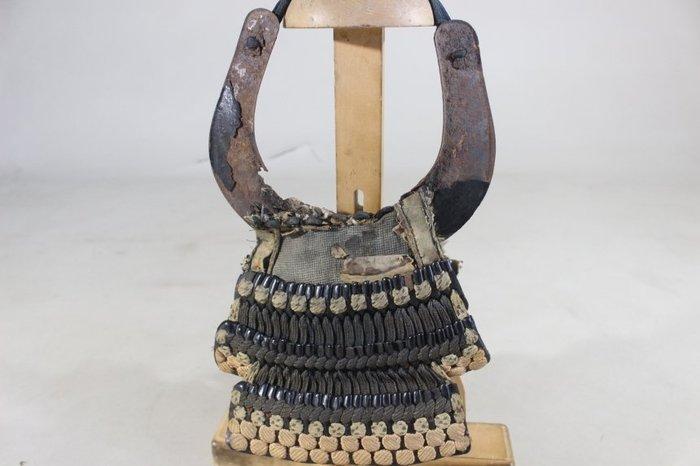 Harnas - Japan - Tetsu Kurourushinuri Nodowa w/Kiritsuke, Antiek en Kunst, Antiek | Overige Antiek