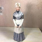 Gebrüder Heubach - Figurine - Jeune Infirmière - Biscuit de