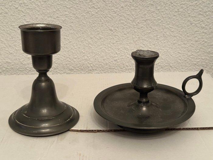 Kandelaar (2) - Tin - 2 tinnen kandelaars, Antiek en Kunst, Curiosa en Brocante