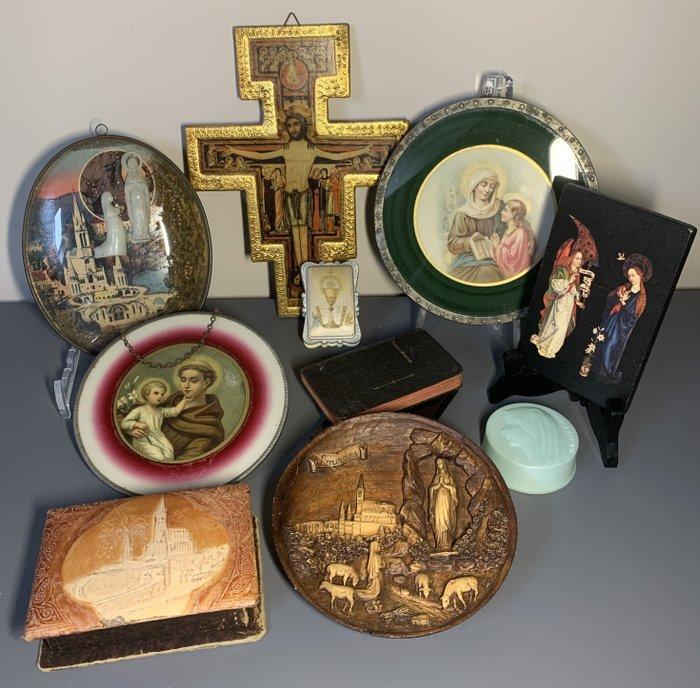 Collection de 10 objets religieux - Verre - XXe siècle, Antiek en Kunst, Antiek | Boeken en Manuscripten