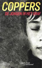 De jongen in het graf - Toni Coppers 9789903250316, Boeken, Verzenden, Zo goed als nieuw, Toni Coppers