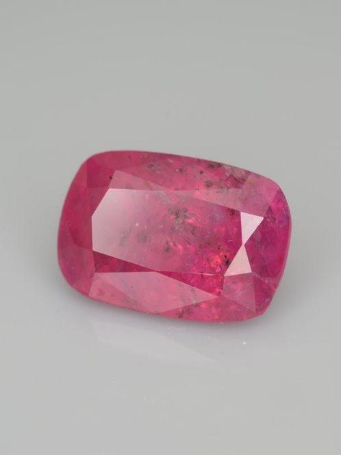Sans Prix de Réserve - 1 pcs Rouge Rubis - 4.11 ct -, Handtassen en Accessoires, Edelstenen