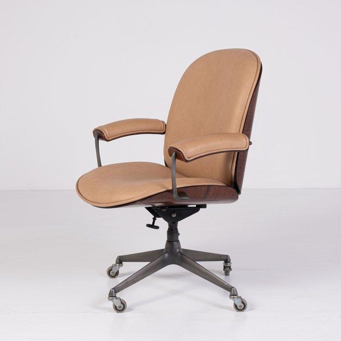 MIM (Mobili Italiani Moderni) - Ennio Fazioli - Chaise de, Antiek en Kunst, Antiek | Meubels | Stoelen en Sofa's