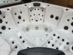 Krachtpatser luxe 5 persoons Jacuzzi 220x220cm
