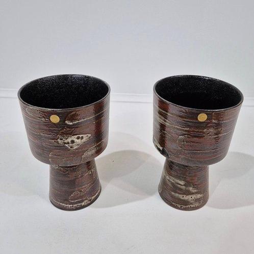 Hübsch - Pot (2) - Plinth Pot Bruin - Keramiek - 2 stukken, Antiek en Kunst, Kunst | Designobjecten