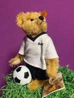 Steiff: Teddybeer voetballer speciaal gemaakt voor BOSE,