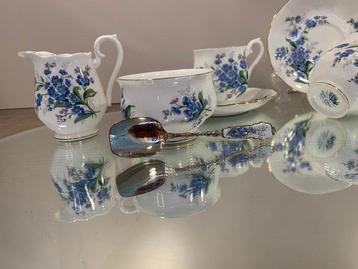 Royal Albert - Service à thé et café (14) - Forget- me-not -