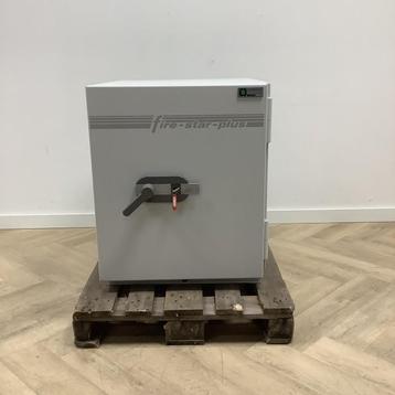 De Raat brandwerende kluis + sleutel (hxbxd) 77x64x91 cm, beschikbaar voor biedingen
