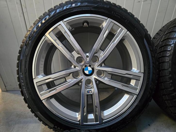 NIEUW BMW 1 serie F40 2 serie 17 inch Winterbanden 550M velg, Auto-onderdelen, Banden en Velgen, 17 inch, Winterbanden, 225 mm