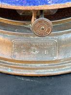 F.Besnard - Réchaud - Cuivre, metal emaillé - Pétrole