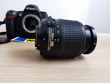 Nikon D70s + Zoom AF-S 55-200 Nikkor DX + alimentatore +, Nieuw