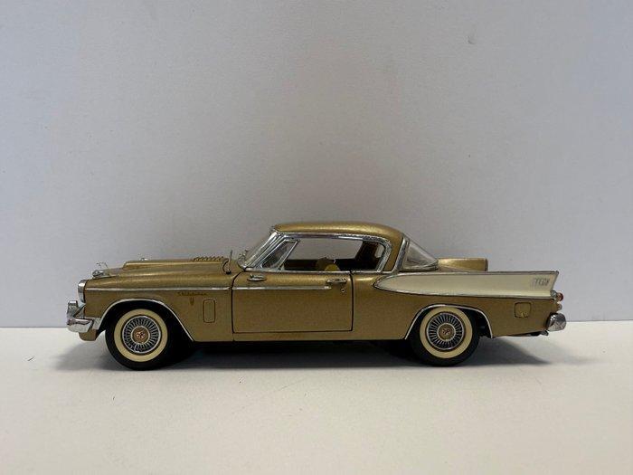 Danbury Mint 1:24 - Modelauto - 1957 Studebaker Golden Hawk, Hobby en Vrije tijd, Modelauto's | 1:5 tot 1:12