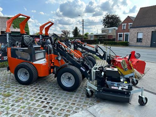 RELLY 1.3 kniklader Shovel Demo / Nieuw 25PK/45PK, Articles professionnels, Machines & Construction | Grues & Excavatrices