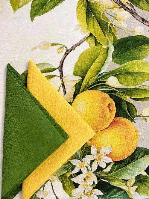 Elegante set bestaande uit tafelkleed + 18 servetten. Grote, Antiek en Kunst, Antiek | Tapijten, Tafelkleden en Textiel