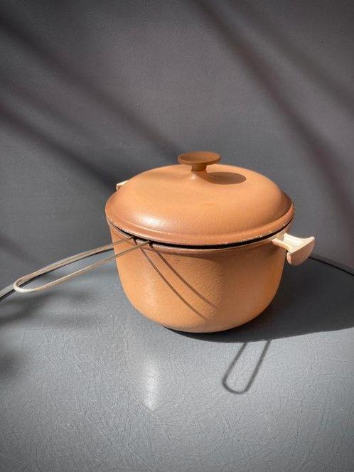 Le Creuset - Enzo Mari - Braadpan - De mama - Emaille,, Antiek en Kunst, Antiek | Keukengerei
