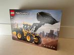 Lego Set - 42209 - Technic - Volvo L120 Electric Wheel