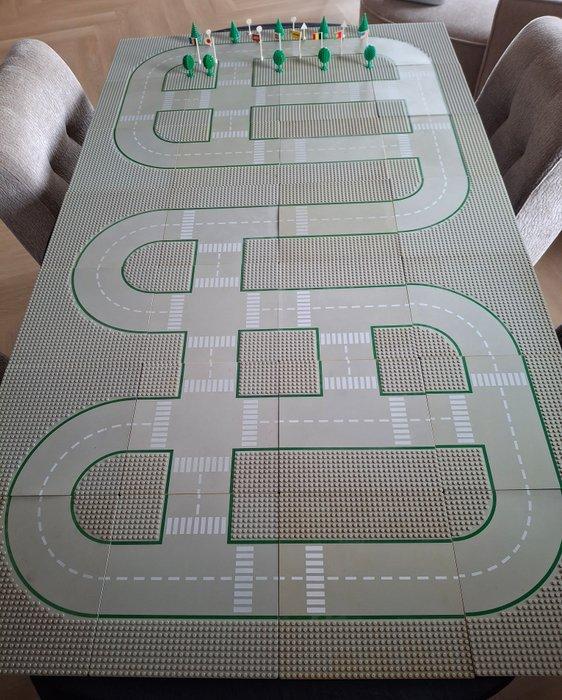 Lego Grondplaten - 28 Wegplaten zonder fietspad, Kinderen en Baby's, Speelgoed | Duplo en Lego