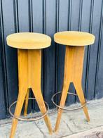 Kruk - Hout - Paar barstoelen