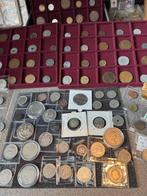 Monde. Collection of coins (Sans Prix de Réserve), Postzegels en Munten