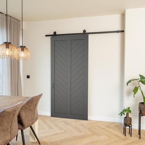 Houten loftdeur, klassiek grijs, visgraat design, Doe-het-zelf en Bouw, Raamkozijnen en Schuifdeuren, Nieuw, 75 tot 150 cm, Hout