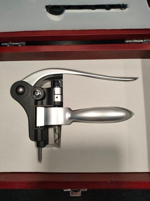 Flessenopener - Hout, Metaal, Plastic, Antiek en Kunst, Antiek | Keukengerei