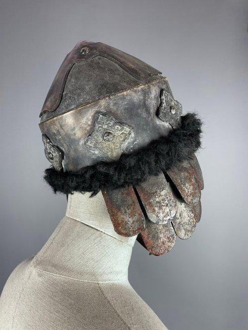 Mulan - Original Hat /Headgear from Disneys Mulan, Verzamelen, Film en Tv